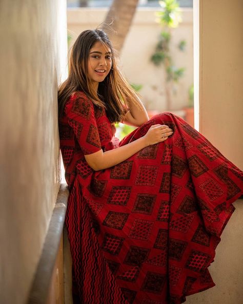 Niti Taylor Outfits, Kurta Poses, Frock Top, Indian Kurti Designs, Taylor Outfits, Niti Taylor, Fancy Suit, Long Frock, Traditional Indian Outfits