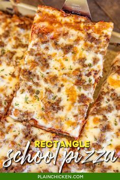 School Cafeteria Pizza Recipe, School Cafeteria Pizza, Cafeteria Pizza, School Cafeteria Food, Pizza Desserts, School Pizza, School Lunch Recipes, Pizza Roll, Cafeteria Food