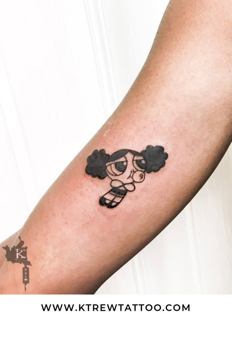 #powerpuffgirlstattoo #tattoo #friday #fridayfeeling #powerpuffgirls #smalltattoos #tattooideas #tattooinspiration Black Cartoon Tattoo Ideas, Powderpuff Girls Tattoo Ideas, Cartoon Tattoos Women, Buttercup Powerpuff Tattoo, Cartoon Characters Tattoo Ideas, Ppg Tattoo, Power Puff Girls Tattoo, Buttercup Tattoo Powerpuff, Powerpuff Girls Tattoo