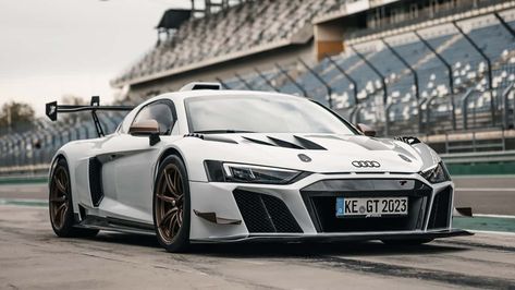 This Wild Audi R8 GT2 Is A $652,000 Race Car For The Road R8 Gt, Audi A, Car Experience, Racing Car Design, Track Car, Forged Wheels, Audi Q7, Audi Tt, Toyota Hilux