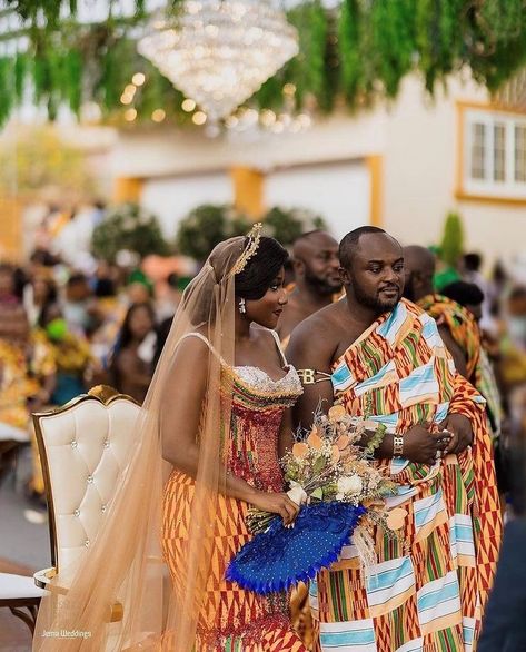 Ghana Wedding Traditional, Kente Outfits, Ghana Traditional Wedding, Nigerian Wedding Dresses Traditional, Egyptian Wedding, Ghanaian Wedding, Ghana Wedding, African Traditional Wedding Dress, African Wedding Attire