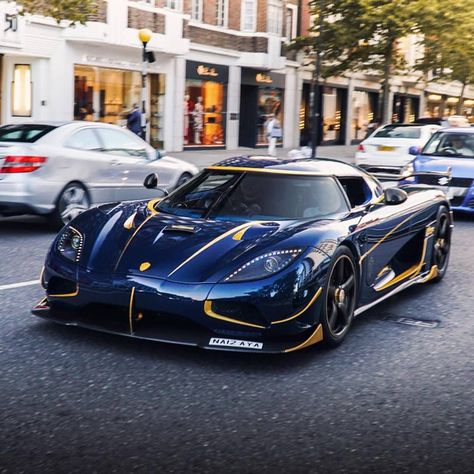 Agera Rs, Koenigsegg Agera, New Sports Cars, Car Racer, Mc Laren, Exotic Sports Cars, Big Car, Italian Cars, Koenigsegg