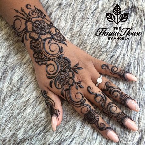 Mehndi Designs Finger, Mehendi Party, Henne Tattoo, Inai Pengantin, Henna Style Tattoos, Henna Inspo, Bridal Trial, Henna Inspired Tattoos, Finger Henna Designs