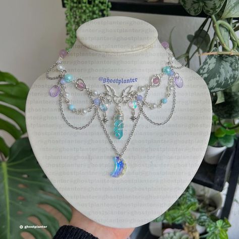 celina she/her on Instagram: "New oder for Laura 🤍💜💙 #handmade #hanmadenecklace #crystals #crystal #crystalwrap #crystalnecklace #fairynecklace #fairyaesthetic #fairyvibes #fairycore #fairyjewelry #moon #dreamcore #dreamy #dreamyaesthetic #dreamyvibes #moonpendant #moonnecklace #cooltones #cooltoned #layernecklace" Otherworldly Beauty, Ethereal Jewelry, Jewelry Necklace Simple, Necklace Inspiration, Bijoux Art Nouveau, Neck Pieces Jewelry, Crystal Bead Jewelry, Pretty Jewelry Necklaces, Fairy Jewelry