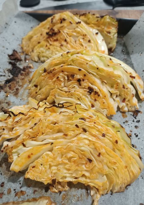 Spicy Baked Cabbage 12 Tomatoes, Meals With Tomatoes, Cabbage Dishes, Tomatoes Recipes, Baked Cabbage, Recipes Vegetables, Cabbage And Sausage, Cabbage Roll Soup, Cheesy Mashed Potatoes