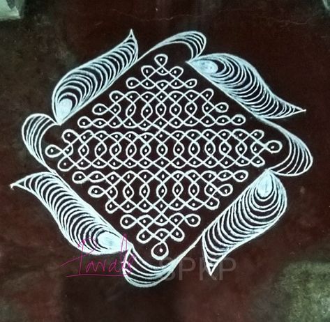 SP Kolam Patterns@fb Tippudu Muggulu, Pulli Kolam, Rangoli Side Designs, Boat Neck Blouse Design, Sikku Kolam, Colorful Rangoli, Rangoli Designs Latest, New Rangoli Designs, Small Rangoli