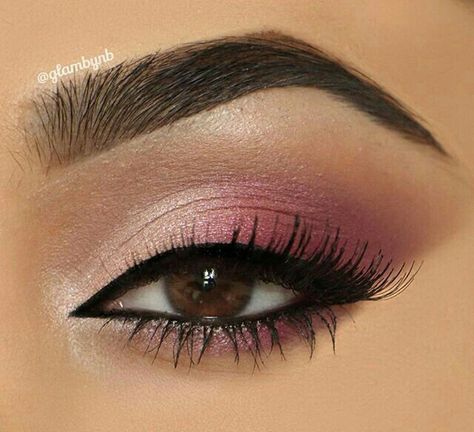 Brown Eyeshadow Looks, Almond Eye Makeup, Pink Eyeshadow Look, Pin Up Makeup, Eye Makeup Images, Pretty Eyeshadow, Beautiful Eyeshadow, Peach Makeup, Simple Makeup Tips