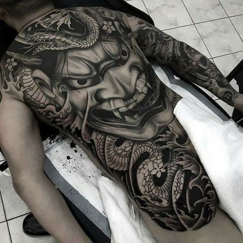 Japanese Tattoos Women, Yakuza Style Tattoo, Back Tattoos For Men, Japanese Fish Tattoo, Tattoo Japonais, Japanese Tattoo Meanings, Back Tattoo Designs, Japanese Leg Tattoo, Japanese Back Tattoo