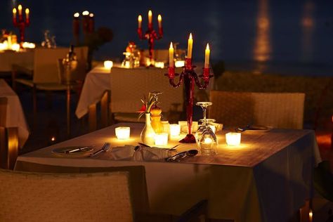 Couples Dinner, Dinner Places, Romantic Dinner For Two, Romantic Date Ideas, Dinner At Home, Candle Light Dinner, Romantic Night, Romantic Dinner, Date Dinner