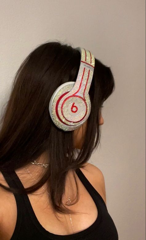 Brown hair and silver jewelry, beats white and red headphones with crystals Decorating Beats Headphones, Bedazzled Beats Headphones, Decorated Beats Headphones, Beats Headphones Decoration, Beats Decoration, Bedazzled Beats, Bedazzled Headphones, Rhinestone Headphones, Decorated Headphones