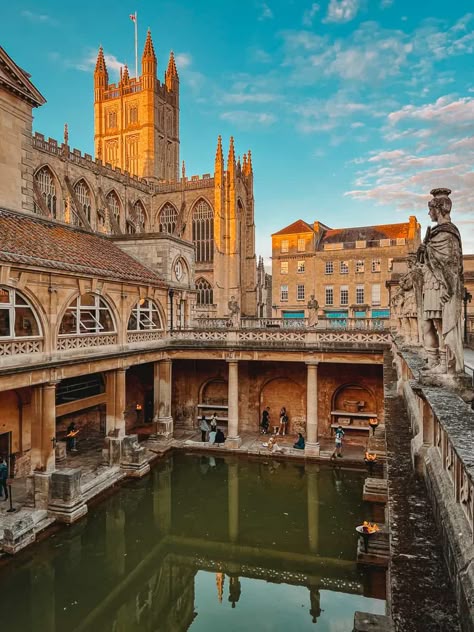 Roman Baths at Sunset Roman Bath England, Roman Baths England, Roman Bathhouse, Roman Castle, Ancient Rome Aesthetic, Roman Baths Bath, Travel Snap, Roman Bath House, Fictional City