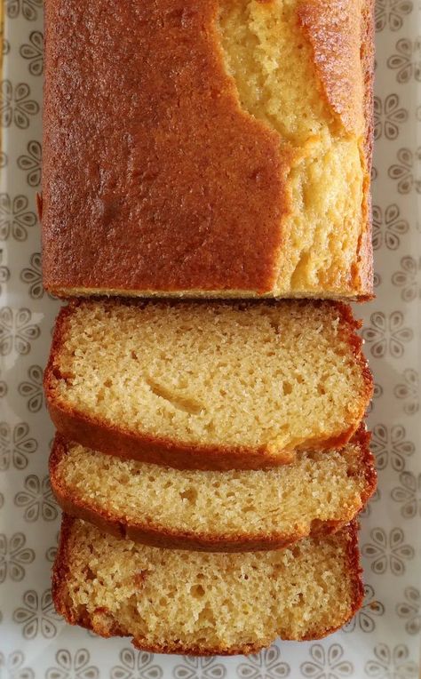 Easy Olive Oil Loaf Cake Recipe | Food From Portugal Olive Oil Loaf Cake, Cakes Made With Oil, Vanilla Loaf Cake, Work Desserts, Chocolate Olive Oil Cake, Olive Oil Cake Recipe, Almond Biscotti Recipe, Fall Feast, Loaf Cake Recipes