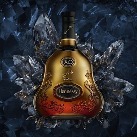 Tha Munchies: Hennessy X.O Cognac Limited Edition by Frank Gehry Hennessy Xo, Circle Of Friends, Candied Fruit, Tapas Bar, Frank Gehry, Oak Barrel, Wine Pairing, Adult Drinks, Sweet Notes