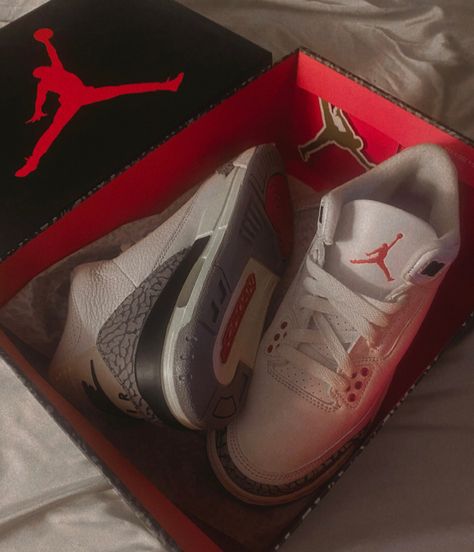 Air Jordan 3 White Cement, Winter Inspo Outfits, Jordan 3 White Cement, Pretty Sneakers, Kicks Shoes, Jordan 4s, Jordan Shoes Retro, White Cement, Shoe Inspo