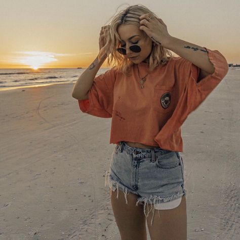 Nicole Alyse, Surfergirl Style, Jean Short Outfits, Beachy Outfits, Laundry Guide, Outfit Inspo Summer, Sports Style, Dress Occasion, Simple Trendy Outfits