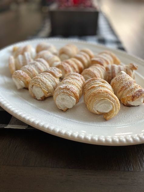 Puff Pastry Cannoli – Simple Italian Foods Puff Pastry Cannoli Shells, Cannoli Cream Puffs, Cannoli Puff Pastry, Italian Puff Pastry Recipes, Easy Cannoli Shells, Canolli Recipe Cannoli, Phillo Puff Pastry Recipes Dessert, Puff Pastry Cannoli, Canolli Recipe