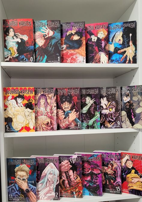 Jujutsu Kaisen Room Ideas, Jujutsu Kaisen Manga Collection, Jjk Manga Collection, Aesthetic Manga Collection, Manga Set Up, Manga Collection Room Aesthetic, Manga Book Set, Oasis Home Decor, Magical Bookstore