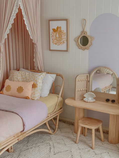 Violet Room, Fun Cushions, Ceramic Shell, Big Girl Bedrooms, Big Kids Room, Toddler Girl Room, Kids Bedroom Designs, Baby Room Inspiration