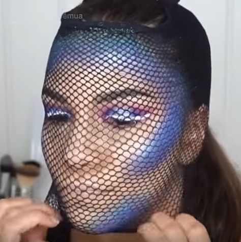 Fishnet Scales Makeup, Fishnet Makeup Mermaid, Mermaid Scale Makeup, Fish Scale Makeup, Fishnet Makeup, Salmon Mermaid, Vaporeon Cosplay, Hannah Mermaid, Theatre Camp