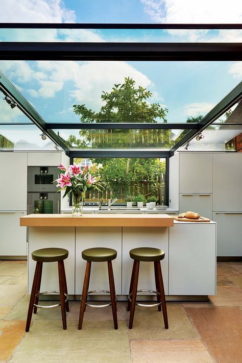 Glass Box Extension, Modern Outdoor Kitchen, Indoor Outdoor Kitchen, Glass Extension, Outdoor Kitchen Appliances, Kitchen Cabinet Styles, Thatched Cottage, Glass Box, Glass Roof