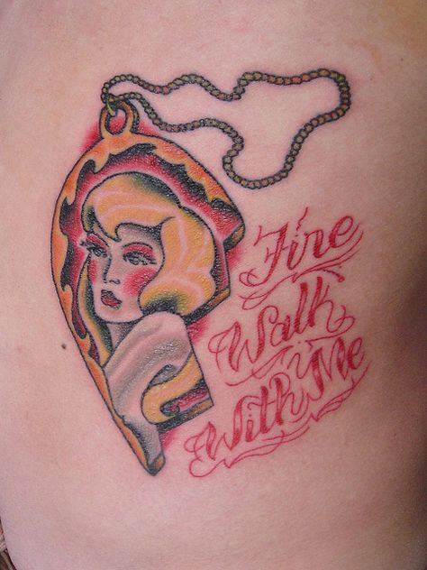 Um! @Thebazookatooth Sup with a Twin Peaks tattoo boo? Can we come up with something as good as this!? Walk With Me Tattoo, Twin Peaks Tattoo, Twin Peaks Fire, Fire Walk With Me, Me Tattoo, School Tattoo, Twin Peaks, Old School Tattoo, Beauty Inspiration