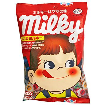 Fujiya Milky candy Flavored Caramels, Motion Graphic Design, Milk Packaging, Art Japan, My Favorite Food, Okinawa Japan, Japanese Snacks, Graphic Design Inspo, Japan Food