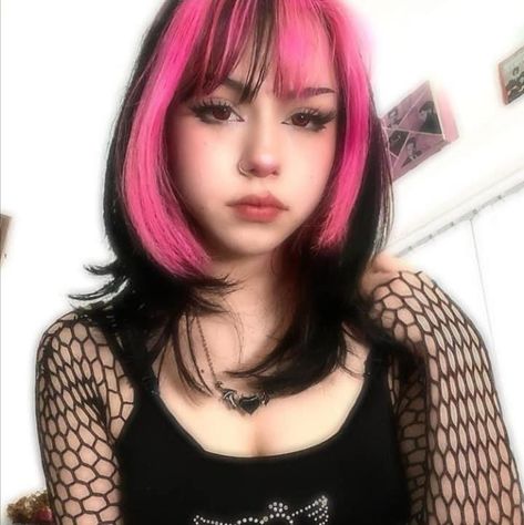 Pink Bangs, Vivid Hair Color, Bangs For Round Face, Mabel Pines, Insta Ideas, Front Hair Styles, Alternative Hair, Fluffy Hair, Hair Inspo Color