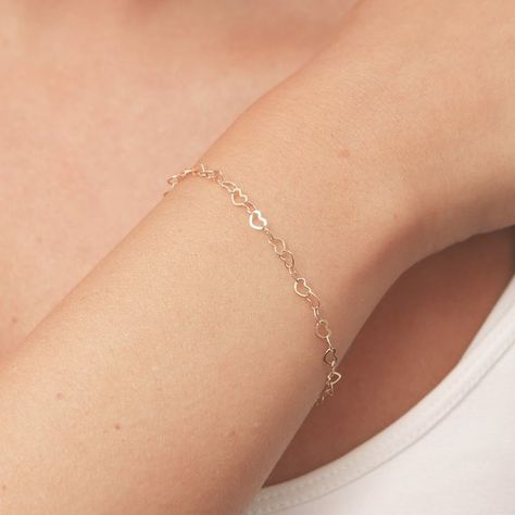 Gold bracelet, Tiny Hearts Bracelet, Dainty Gold Chain Bracelet, Layered Gold Filled Bracelet, Bride Delicate Gold Bracelet, Gold Bracelet Simple, Delicate Gold Chain, Gold Heart Bracelet, Dainty Gold Bracelet, Bracelet Stacking, Silver Rings With Stones, Everyday Bracelet, Small Bracelets