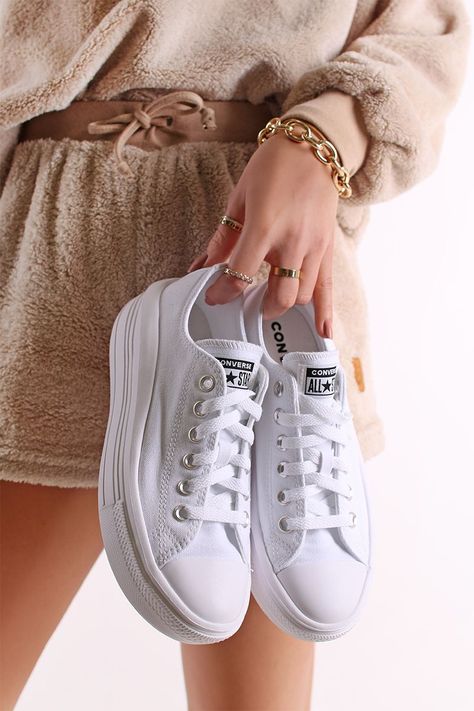 Platform Converse Low Top, Platforms Outfit, Zapatillas All Star, Platform Converse Outfit, Simple Sneakers, Platform Outfit, Converse Girls, Chuck Taylor All Star Move, Shoes Heels Stilettos