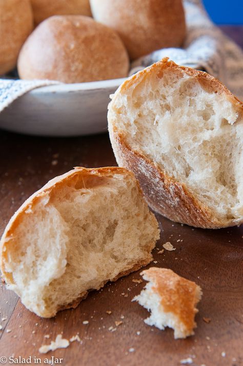 Really Crusty Rolls | A Bread Machine Recipe by Salad in a Jar Bread Machine Rolls, Crusty Bread Rolls, Crusty Bread Recipe, Crusty Rolls, Bread Machine Recipe, Recipe Bread, Chewy Bread, Bread Maker Recipes, Cooking Bread