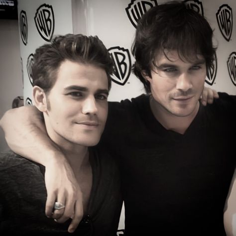 Paul Wesley And Ian Somerhalder Funny, Nina And Ian Rare Photos, Ian Somerhalder 90s, Vampire Academia, Ian And Paul, Ian Somerhalder And Paul Wesley, Damon And Stefan Salvatore, Salvatore Brothers, The Salvatore Brothers