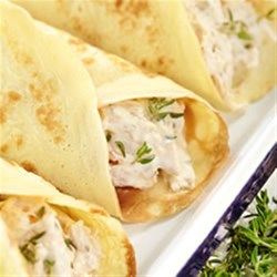 Savoury Crepes, Mushroom Crepes, Pancake Fillings, Dinner Crepes, Savory Crepe, Crepe Recipe Savory, Chicken Crepes, Bean Pie, Easy Crepe Recipe