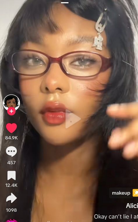 Pink Bayonetta Glasses, Baynottea Glasses, Bayonetta Glasses Outfit, Bayonetta Glasses Black Women, Red Bayonetta Glasses, Miu Miu Bayonetta Glasses, Office Siren Glasses Round Face, Bayonetta Glasses Aesthetic, Bayonetta Glasses Round Face