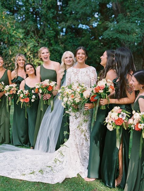 David Austin Wedding, Emerald Wedding Colors, Forest Green Bridesmaid Dresses, Dark Green Bridesmaid Dress, Rusting Wedding, Autumn Bridal, Neutral Bridesmaid Dresses, Fall Bridesmaids, Emerald Bridesmaid Dresses