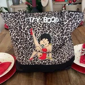 Betty Boop | Bags | New Betty Boop Bag Cheetah | Poshmark Betty Boop Makeup, Bling Crocs, Betty Boop Birthday, Betty Boop Handbags, Betty Boop Black, Betty Boop Purses, Animal Print Handbags, Bunny Templates, Ipsy Makeup Bag