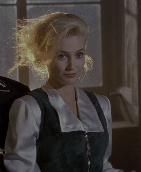 Elsa Schneider, Alison Doody, The Last Crusade, Last Crusade, Phoebe Buffay, Light My Fire, Harrison Ford, Indiana Jones, Classic Beauty