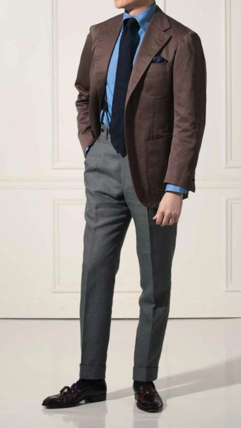 Blazer Outfits Men, Mens Fashion Blazer, Brown Blazer, Brown Suits, Mens Fashion Classy, Suit Style, Mens Fashion Suits, Well Dressed Men, Blazer Outfits