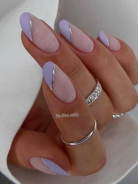 Purple And Silver Nails, Light Purple Nails, Prom Nails Silver, Silver Nail Designs, Bridesmaids Nails, Unghie Sfumate, Purple Acrylic Nails, Purple Nail Polish, Lavender Nails