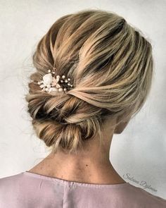 Previous Amazing updo hairstyle with the wow factor. Finding just the right wedding hair for your wedding day is no small task but we’re... Hairstyle Bridesmaid, Beautiful Wedding Hair, Bridal Braids, Mother Of The Bride Hair, Romantic Updo, Updo Hairstyle, Low Bun, Bridal Updo, Penteado Cabelo Curto