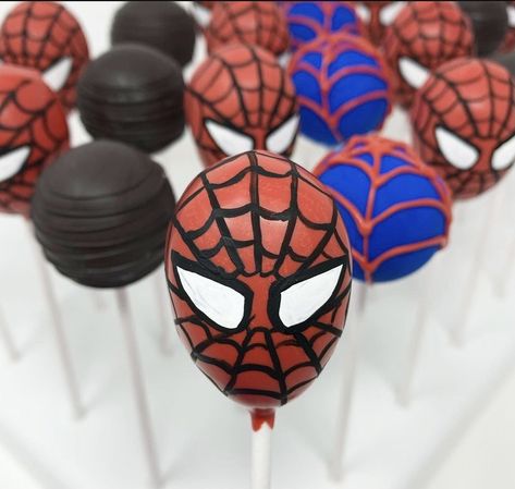 Spidey And His Amazing Friends Cake Pops, Spidey Cake Pops, Spiderman Chocolate Covered Strawberries, Spider Man Strawberries, Spider Man Cake Pops, Spiderman Quince, Spiderman Cakepops, Spiderman Cake Pops, Spiderman Cookies