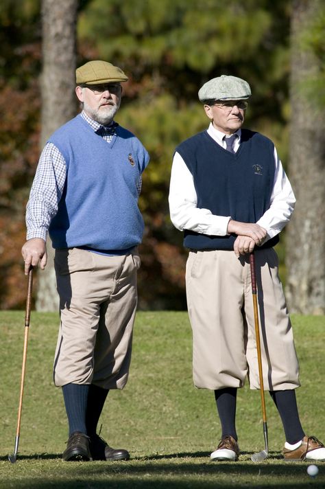 We like to keep it old school at Mid Pines...Hickory Open Championship, November 2012 Men Country Club Outfit, Old School Golf Outfits, Retro Golf Outfit, Golf Costume, Golf Shoot, Golf Costumes, Pub Golf, Country Club Outfit, 23 Birthday