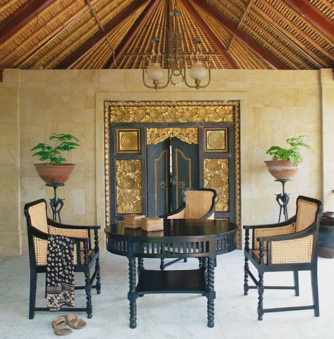 Splendid Sass Traditional Dining Rooms, Asian Interior, British Colonial Style, Dining Room Ideas, Traditional Dining, Traditional Dining Room, Classic Interior Design, Tropical Houses, World Of Interiors