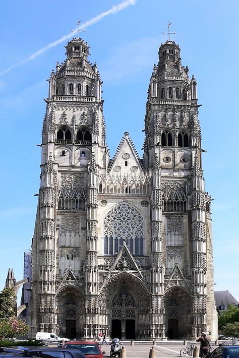 Tours Cathedral Tours France Loire Valley, Loire River, Loire Valley France, Regions Of France, France City, French Castles, Tours France, Travel Wallpaper, Visit France