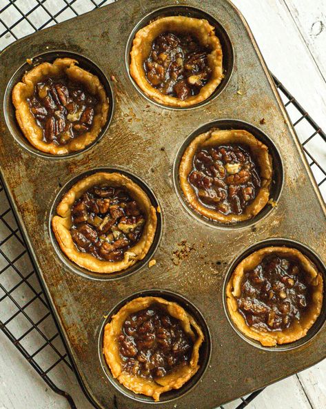 Vegan Butter Tarts, Easy Vegan Butter, Vegan Pies Recipes, Edgy Veg, Vegan Pie, Butter Tarts, Mini Tart, Homemade Butter, Vegan Dessert Recipes