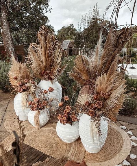 Modern Boho Centerpieces, How To Make Dried Flower Arrangements, Bohemian Floral Arrangements, Boho Wedding Reception Indoor, Boho Dried Flower Arrangements, Bohemian Flower Arrangements, Dried Flower Arrangements Wedding, Boho Centerpieces Wedding, Boho Flower Arrangements