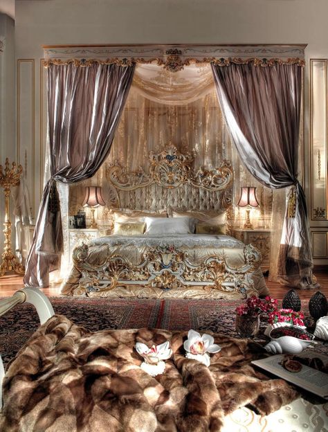 Sparkle and satin bedroom Italian Bedroom Design, Country Bedrooms, Italian Bedroom Furniture, Royal Bed, Royal Bedroom, Fancy Bedroom, Princess Palace, Italian Bedroom, Luxury Bedroom Decor