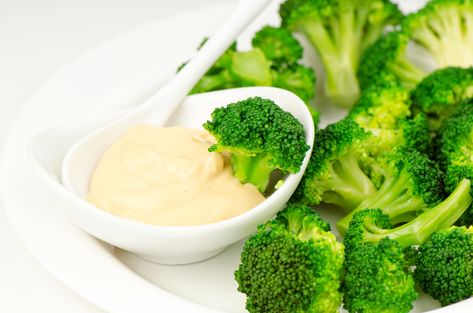 Marinated Broccoli with Curry Dip - Food Gardening Network Marinated Broccoli, Sauce For Broccoli, Cheese Sauce For Broccoli, Curry Dip, Raw Broccoli, Cheese Sauce Recipe, Green Veggies, No Cooking, Roasted Broccoli