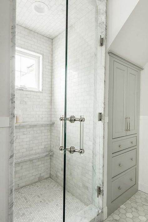 7 Different Kinds of Shower Niches (and Designing Ours!) - Chris Loves Julia Tile Remodel, Marble Showers, Shower Storage, Tiny House Bathroom, Shower Niche, Bathroom Shower Tile, Bathroom Remodel Designs, Shower Shelves, Bad Design