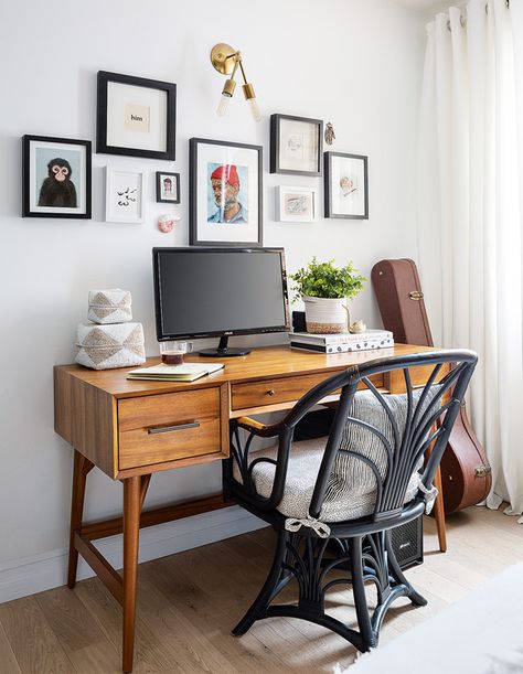 Picture Walls, Tiny Office, Work Office Decor, Perfect Gallery Wall, Craftsman Style Homes, Small Space Solutions, Modern Home Office, A Desk, Mid Century House