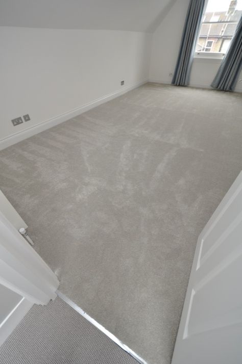 White Carpet Bedroom, Beige Carpet Bedroom, Bedroom Carpet Colors, Grey And White Room, Grey Carpet Living Room, Loft Conversion Design, Light Gray Carpet, Small Room Makeover, Bedroom Built Ins